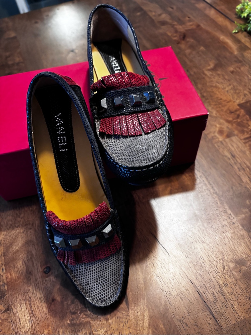 Vaneli women’s faux snakeskin loafers, Rumble style. 7N.